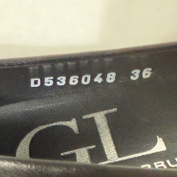 AGL Attilio Giusti Leombruni Round Cap Toe Black Ballet Flats Silver Bar Accent - Picture 9 of 9